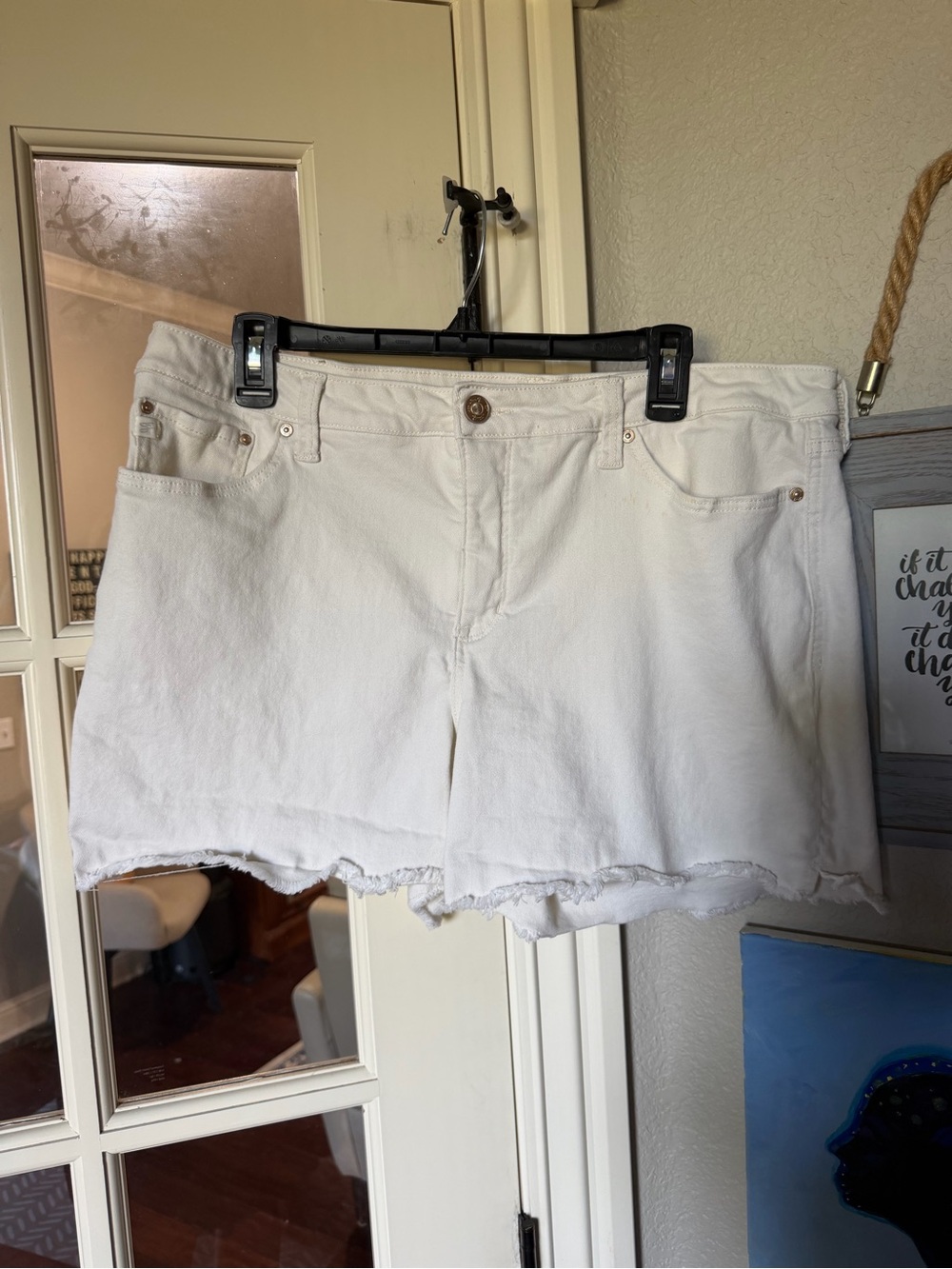Women’s Seven7 White Frayed Hem Denim Shorts Size 16